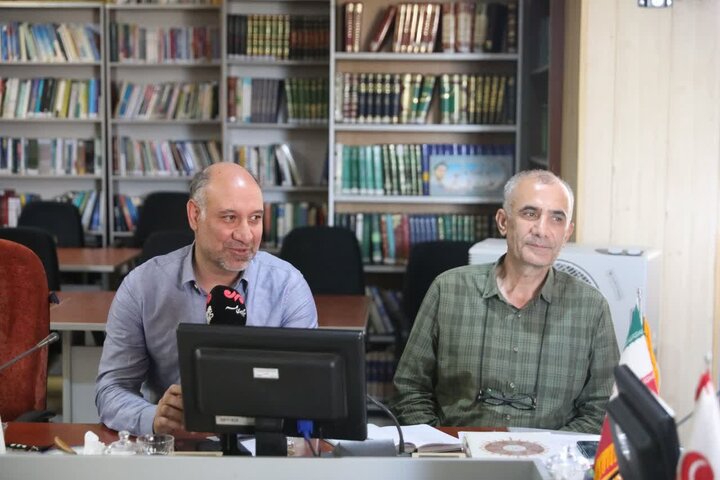 خبرنگاران نقش مهمی در آگاهیبخشی و انعکاس مطالبات مردم دارند خبرنگاران نقش مهمی در آگاهیبخشی و انعکاس مطالبات مردم دارند