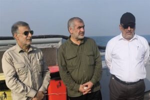 نیکزاد: ملت ایران اجازه سلطه بر منابع نفتی را نمی‌دهد