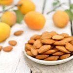 هسته زردآلو را نخورید!/ تلخی گیری به معنی بی خطر شدن هسته نیست!