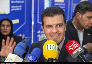 معاون رئیس‌جمهور: 83 درصد رتبه‌های برتر کنکور در ایران مانده‌اند
